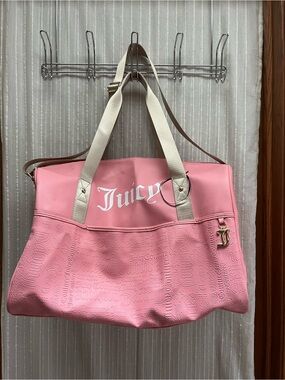 Juicy Couture Pink Duffle Bag Weekender Shout It Out Mint Condition
